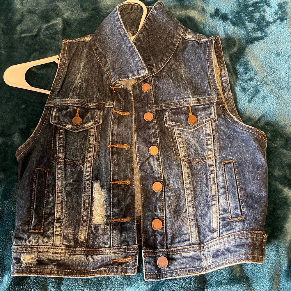 Denim sleeveless jean jacket